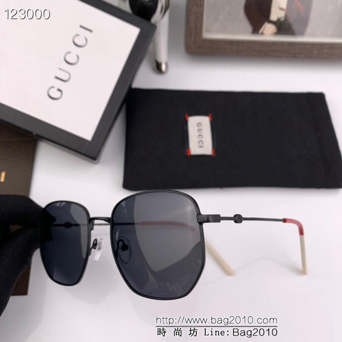 GUCCI古馳 2019新款 古奇小蜜蜂系列 女士情侶款 偏光太陽鏡 8806  lly1247